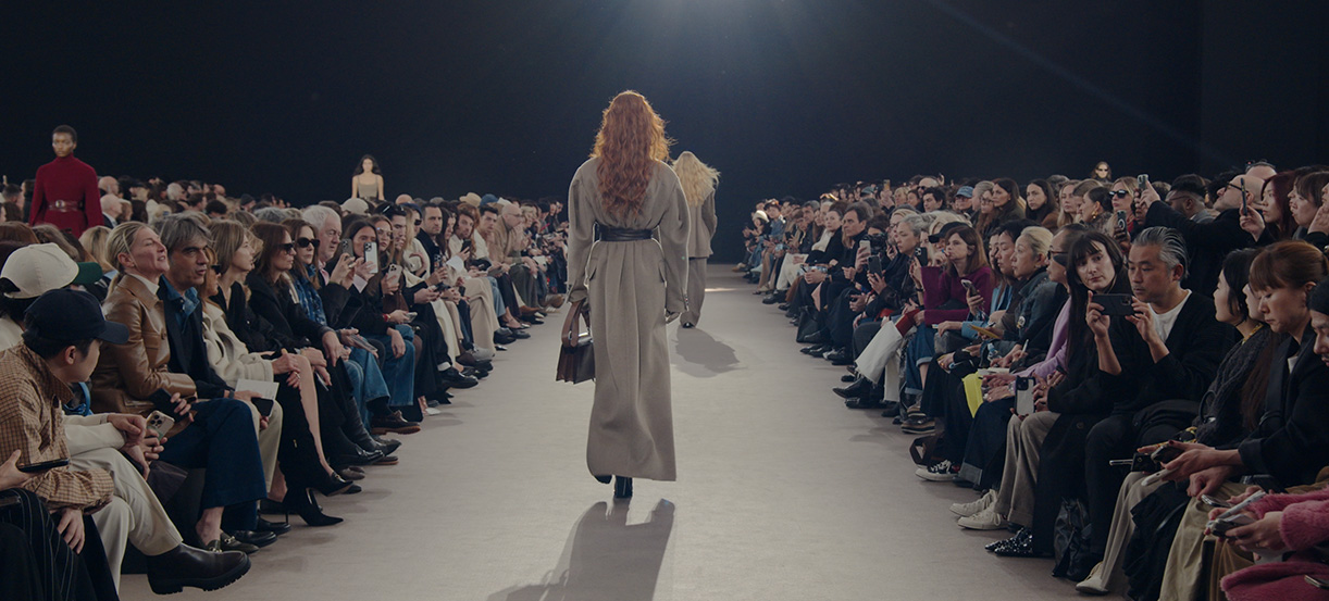 Max Mara Fall/Winter 2025 Fashion Show - Frame showing the Runway with the audience during the Fashion Show. 